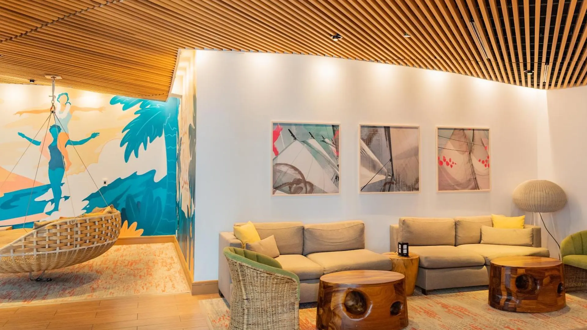 Hyatt Centric Waikiki Beach Honolulu 4*,