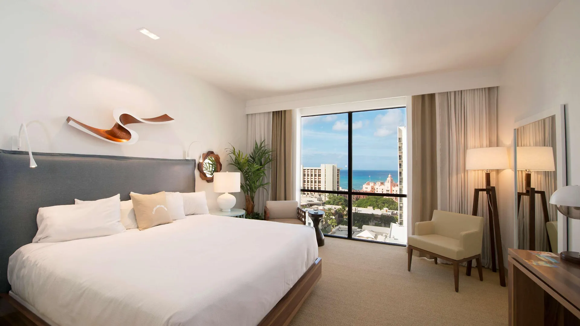 מלון הונולולו Hyatt Centric Waikiki Beach אתר נופש