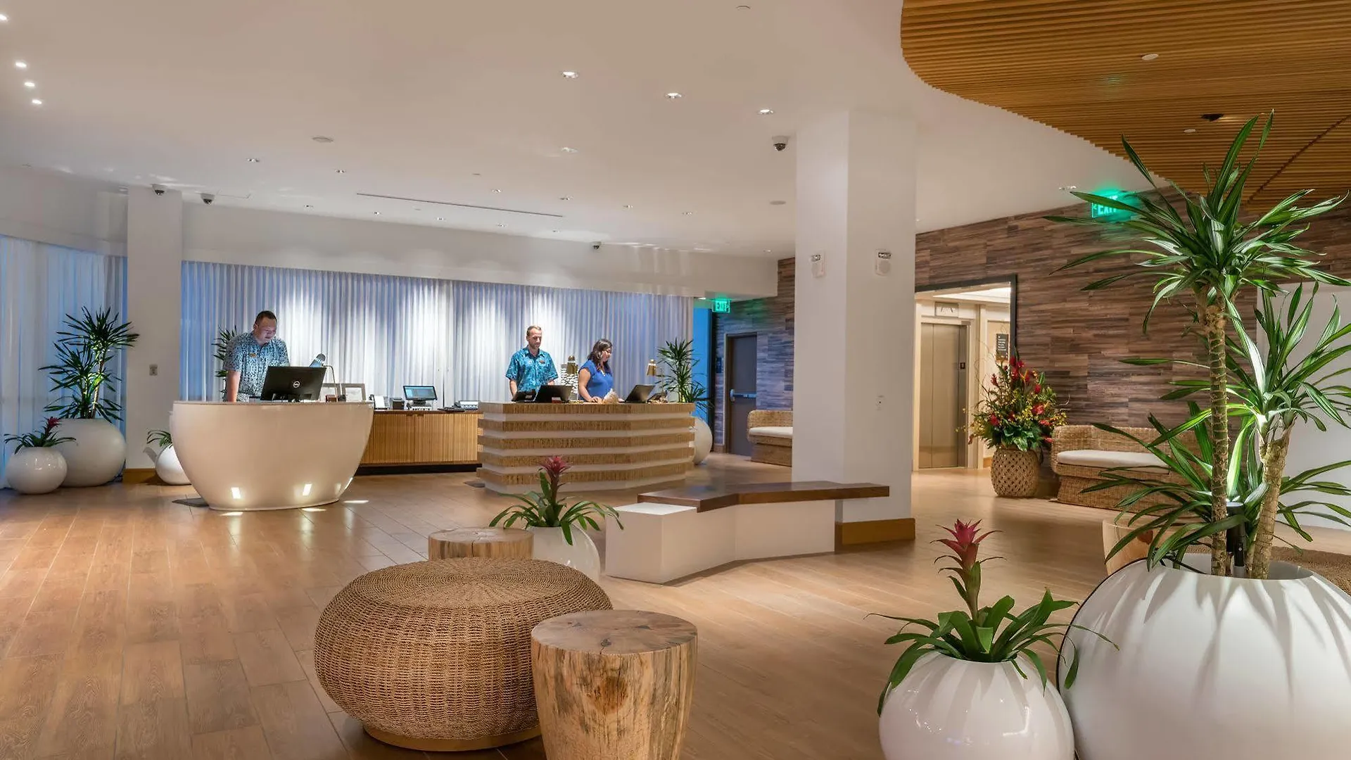 מלון הונולולו Hyatt Centric Waikiki Beach אתר נופש